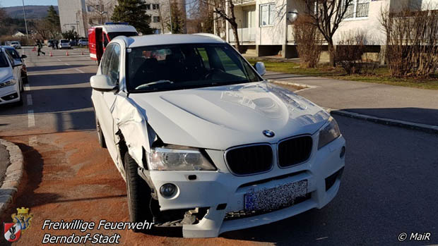 20180131 Verkehrsunfall in Berndorf  Foto: © R. Maier FF Berndorf-Stadt
