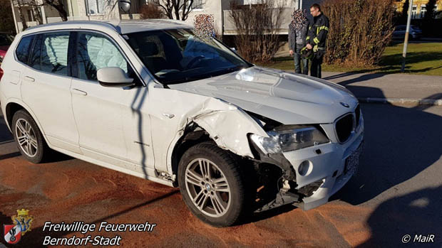 20180131 Verkehrsunfall in Berndorf  Foto: © R. Maier FF Berndorf-Stadt