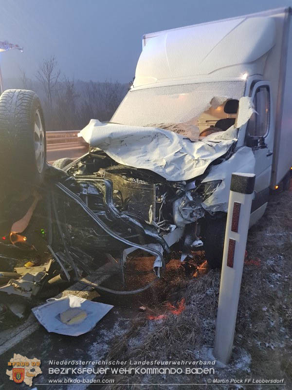 20180207 Toedlicher Verkehrsunfall auf der A2 bei Woellersdorf RFb Sued  Foto: © Martin Pock FF Leobersdorf