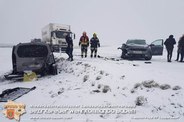20180207 Verkehrsunfall auf der L4040 Leobersdorf-Sollenau  Foto: © Martin Pock FF Leobersdorf