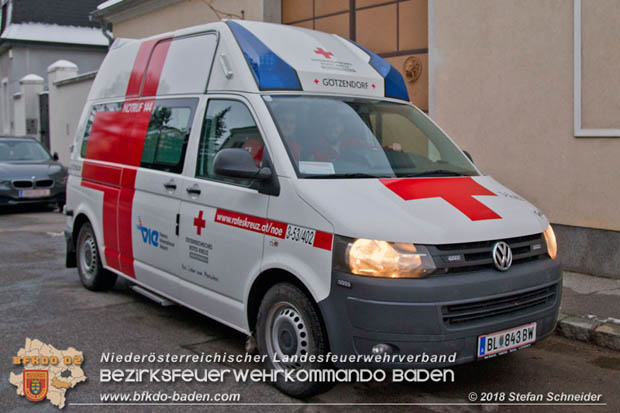20180208 Dachstuhlbrand in Traiskirchen Ortsteil Wienersdorf Foto: © Stefan Schneider BFK BADEN 20180208 Dachstuhlbrand in Traiskirchen Ortsteil Wienersdorf Foto: © Stefan Schneider BFK BADEN