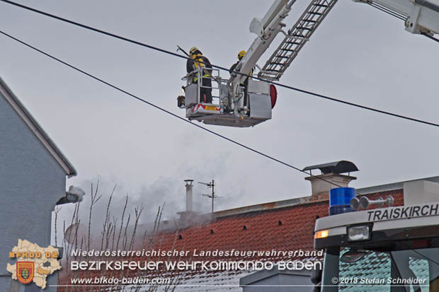 20180208 Dachstuhlbrand in Traiskirchen Ortsteil Wienersdorf Foto: © Stefan Schneider BFK BADEN 20180208 Dachstuhlbrand in Traiskirchen Ortsteil Wienersdorf Foto: © Stefan Schneider BFK BADEN