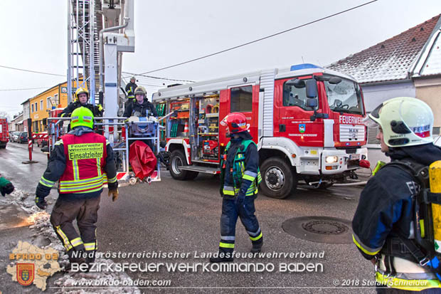 20180208 Dachstuhlbrand in Traiskirchen Ortsteil Wienersdorf Foto: © Stefan Schneider BFK BADEN 20180208 Dachstuhlbrand in Traiskirchen Ortsteil Wienersdorf Foto: © Stefan Schneider BFK BADEN
