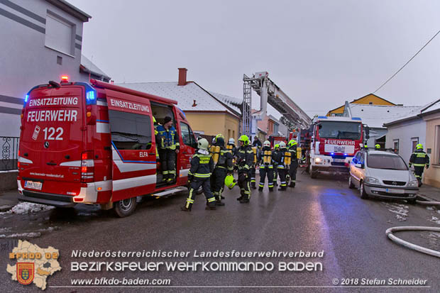 20180208 Dachstuhlbrand in Traiskirchen Ortsteil Wienersdorf Foto: © Stefan Schneider BFK BADEN 20180208 Dachstuhlbrand in Traiskirchen Ortsteil Wienersdorf Foto: © Stefan Schneider BFK BADEN