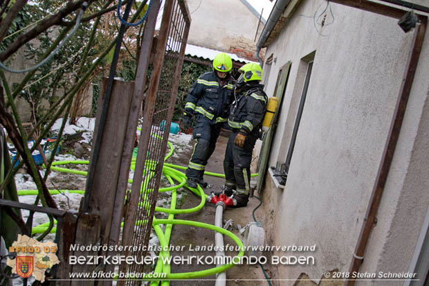20180208 Dachstuhlbrand in Traiskirchen Ortsteil Wienersdorf Foto: © Stefan Schneider BFK BADEN 20180208 Dachstuhlbrand in Traiskirchen Ortsteil Wienersdorf Foto: © Stefan Schneider BFK BADEN
