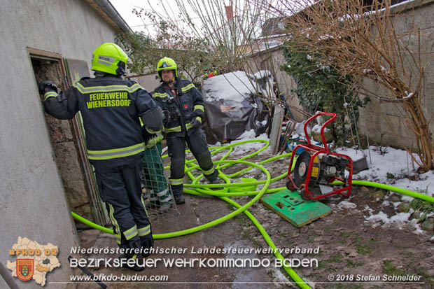 20180208 Dachstuhlbrand in Traiskirchen Ortsteil Wienersdorf Foto: © Stefan Schneider BFK BADEN 20180208 Dachstuhlbrand in Traiskirchen Ortsteil Wienersdorf Foto: © Stefan Schneider BFK BADEN