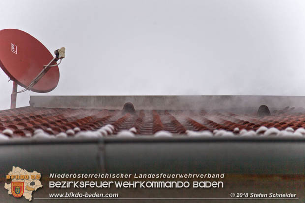 20180208 Dachstuhlbrand in Traiskirchen Ortsteil Wienersdorf Foto: © Stefan Schneider BFK BADEN 20180208 Dachstuhlbrand in Traiskirchen Ortsteil Wienersdorf Foto: © Stefan Schneider BFK BADEN
