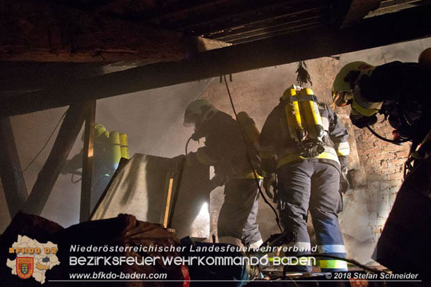20180208 Dachstuhlbrand in Traiskirchen Ortsteil Wienersdorf Foto: © Stefan Schneider BFK BADEN 20180208 Dachstuhlbrand in Traiskirchen Ortsteil Wienersdorf Foto: © Stefan Schneider BFK BADEN