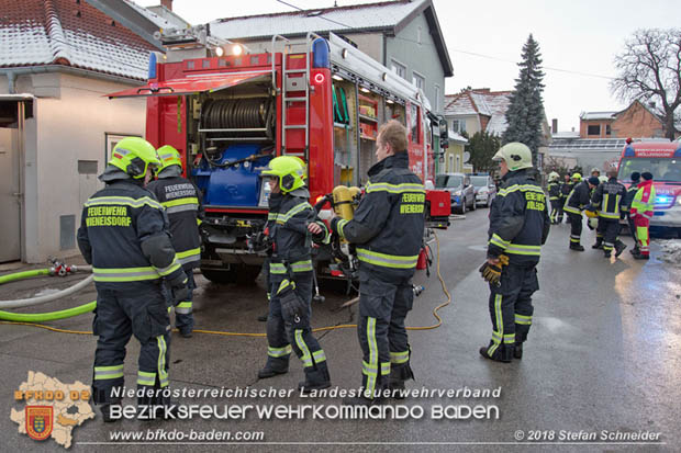 20180208 Dachstuhlbrand in Traiskirchen Ortsteil Wienersdorf Foto: © Stefan Schneider BFK BADEN 20180208 Dachstuhlbrand in Traiskirchen Ortsteil Wienersdorf Foto: © Stefan Schneider BFK BADEN