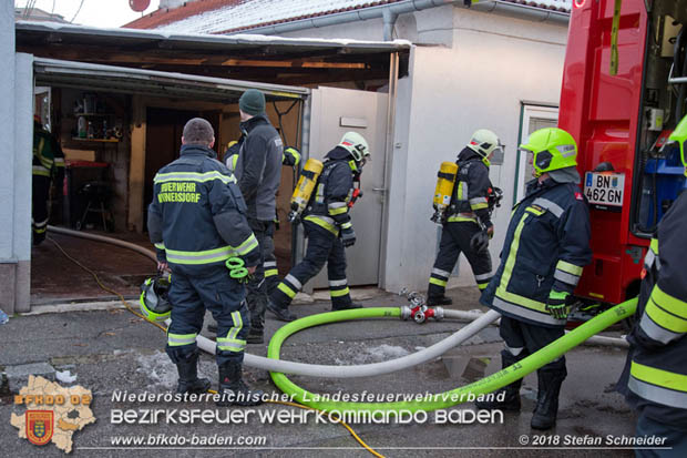 20180208 Dachstuhlbrand in Traiskirchen Ortsteil Wienersdorf Foto: © Stefan Schneider BFK BADEN 20180208 Dachstuhlbrand in Traiskirchen Ortsteil Wienersdorf Foto: © Stefan Schneider BFK BADEN