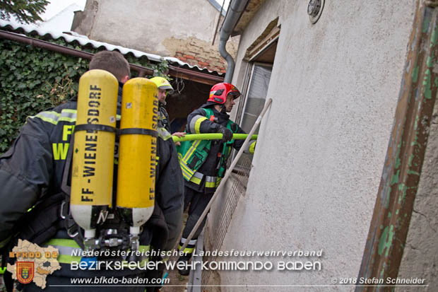 20180208 Dachstuhlbrand in Traiskirchen Ortsteil Wienersdorf Foto: © Stefan Schneider BFK BADEN 20180208 Dachstuhlbrand in Traiskirchen Ortsteil Wienersdorf Foto: © Stefan Schneider BFK BADEN