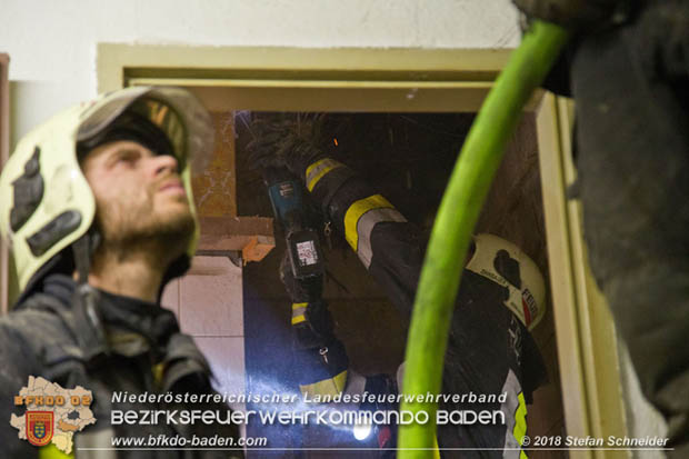 20180208 Dachstuhlbrand in Traiskirchen Ortsteil Wienersdorf Foto: © Stefan Schneider BFK BADEN 20180208 Dachstuhlbrand in Traiskirchen Ortsteil Wienersdorf Foto: © Stefan Schneider BFK BADEN