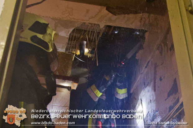 20180208 Dachstuhlbrand in Traiskirchen Ortsteil Wienersdorf Foto: © Stefan Schneider BFK BADEN 20180208 Dachstuhlbrand in Traiskirchen Ortsteil Wienersdorf Foto: © Stefan Schneider BFK BADEN