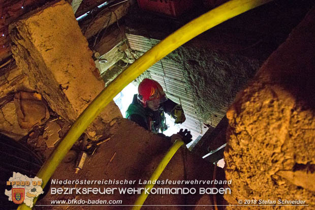 20180208 Dachstuhlbrand in Traiskirchen Ortsteil Wienersdorf Foto: © Stefan Schneider BFK BADEN 20180208 Dachstuhlbrand in Traiskirchen Ortsteil Wienersdorf Foto: © Stefan Schneider BFK BADEN