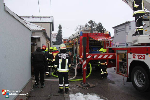 20180208 Dachstuhlbrand in Traiskirchen Ortsteil Wienersdorf Foto: © Hans Dietl FF Möllersdorf 20180208 Dachstuhlbrand in Traiskirchen Ortsteil Wienersdorf Foto: © Hans Dietl FF Möllersdorf