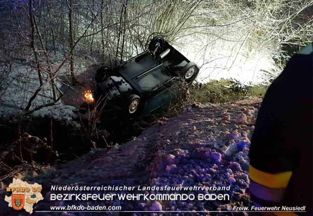 20180218 Verkehrsunfall auf der L4020 - Neusiedl >> Hernstein Foto: © FF Neusiedl 20180218 Verkehrsunfall auf der L4020 - Neusiedl >> Hernstein Foto: © FF Neusiedl