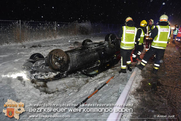 20180220 Verkehrsunfall auf der A2 zwischen Traiskirchen und Guntramsdorf  Foto: © Anton Judt Freiwillige Feuerwehr Traiskirchen-Stadt