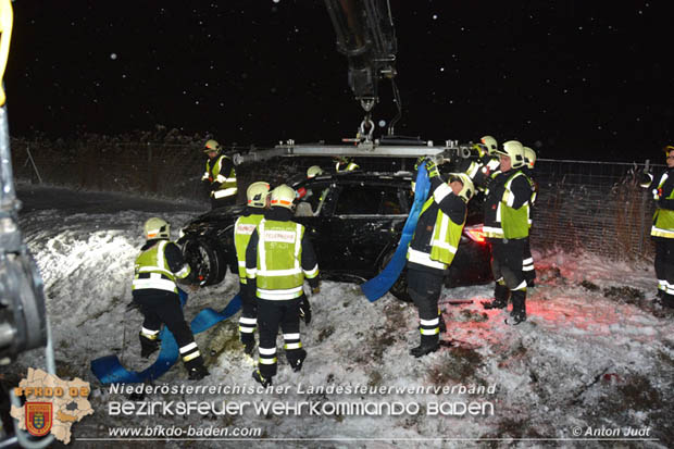 20180220 Verkehrsunfall auf der A2 zwischen Traiskirchen und Guntramsdorf  Foto:© Anton Judt Freiwillige Feuerwehr Traiskirchen-Stadt