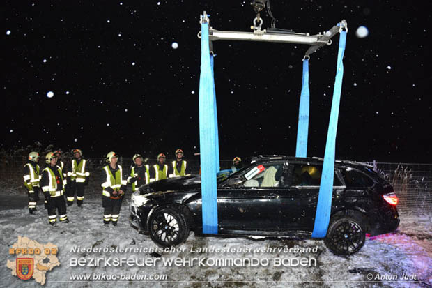 20180220 Verkehrsunfall auf der A2 zwischen Traiskirchen und Guntramsdorf  Foto:© Anton Judt Freiwillige Feuerwehr Traiskirchen-Stadt