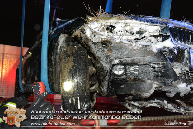 20180220 Verkehrsunfall auf der A2 zwischen Traiskirchen und Guntramsdorf  Foto:© Anton Judt Freiwillige Feuerwehr Traiskirchen-Stadt