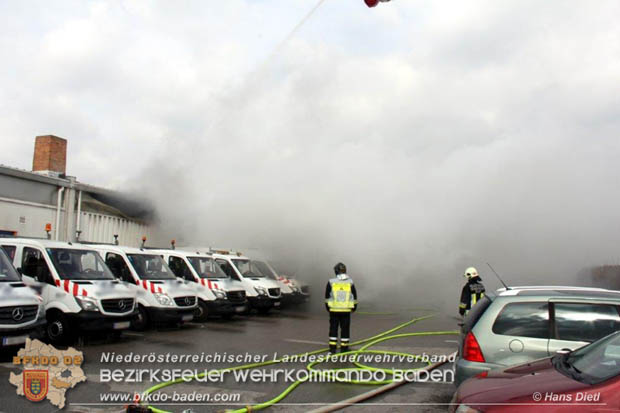20180320 Brand in einer Lagerhalle Gewerbepark Wienersdorf Foto: © Hans Dietl FF Möllersdorf 20180320 Brand in einer Lagerhalle Gewerbepark Wienersdorf Foto: © Hans Dietl FF Möllersdorf