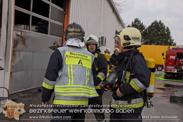 20180320 Brand in einer Lagerhalle Gewerbepark Wienersdorf Foto: © Stefan Schneider BFK BADEN 20180320 Brand in einer Lagerhalle Gewerbepark Wienersdorf Foto: © Stefan Schneider BFK BADEN