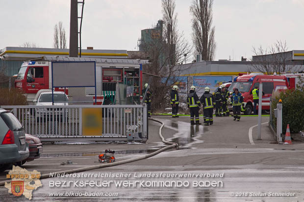 20180320 Brand in einer Lagerhalle Gewerbepark Wienersdorf Foto: © Stefan Schneider BFK BADEN 20180320 Brand in einer Lagerhalle Gewerbepark Wienersdorf Foto: © Stefan Schneider BFK BADEN
