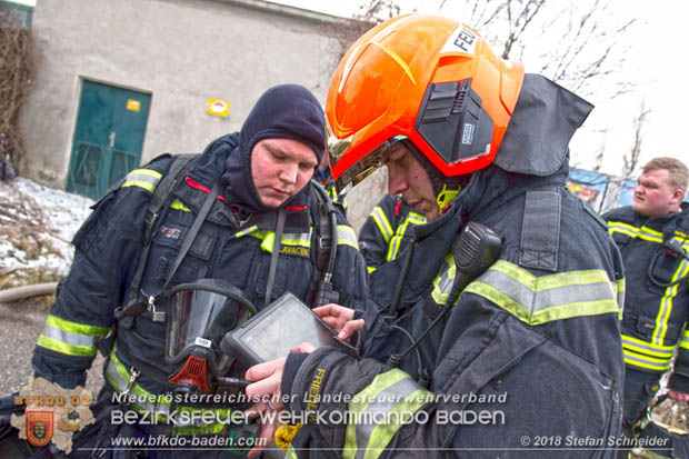 20180320 Brand in einer Lagerhalle Gewerbepark Wienersdorf Foto: © Stefan Schneider BFK BADEN 20180320 Brand in einer Lagerhalle Gewerbepark Wienersdorf Foto: © Stefan Schneider BFK BADEN