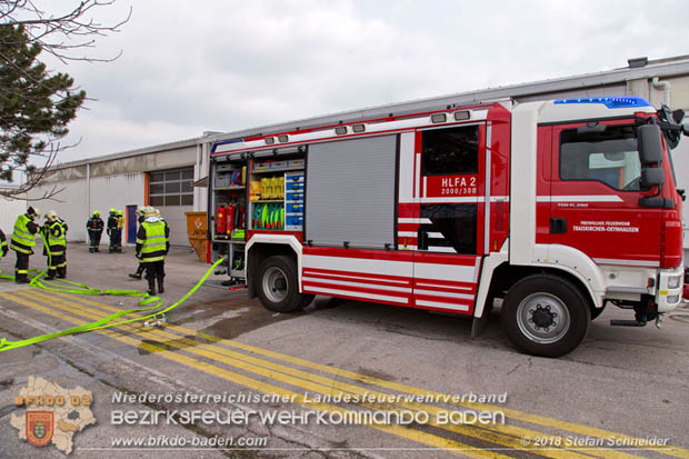 20180320 Brand in einer Lagerhalle Gewerbepark Wienersdorf Foto: © Stefan Schneider BFK BADEN 20180320 Brand in einer Lagerhalle Gewerbepark Wienersdorf Foto: © Stefan Schneider BFK BADEN