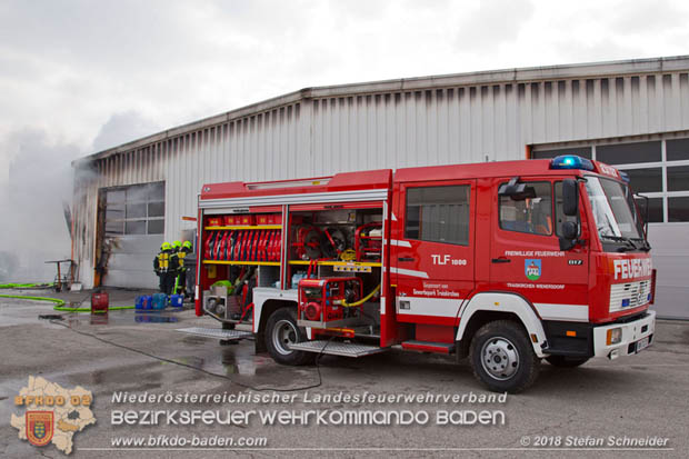 20180320 Brand in einer Lagerhalle Gewerbepark Wienersdorf Foto: © Stefan Schneider BFK BADEN 20180320 Brand in einer Lagerhalle Gewerbepark Wienersdorf Foto: © Stefan Schneider BFK BADEN