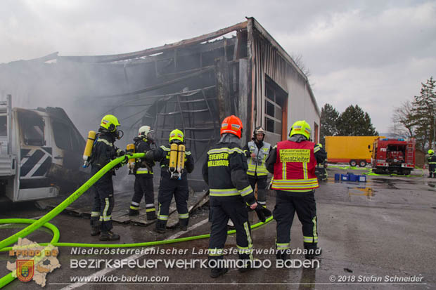 20180320 Brand in einer Lagerhalle Gewerbepark Wienersdorf Foto: © Stefan Schneider BFK BADEN 20180320 Brand in einer Lagerhalle Gewerbepark Wienersdorf Foto: © Stefan Schneider BFK BADEN