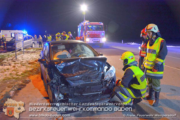 20180320 Verkehrsunfall auf der LB16 zwischen Wampersdorf und Weigelsdorf  Foto: © Freiwillige Feuerwehr Wampersdorf
