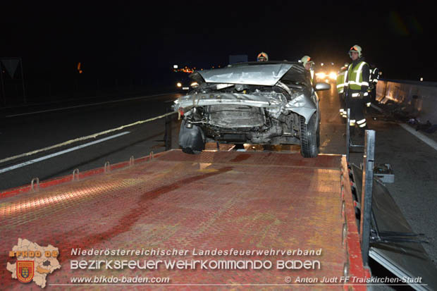 20180324 Verkehrsunfall auf der A2 zwischen Traiskirchen und Knoten Guntramsdorf  Foto: © Anton Judt FF Traiskirchen-Stadt