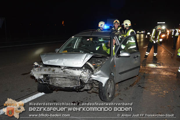20180324 Verkehrsunfall auf der A2 zwischen Traiskirchen und Knoten Guntramsdorf  Foto: © Anton Judt FF Traiskirchen-Stadt