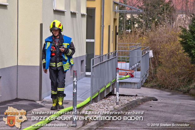 20180401 Brand in einer Wohnhausanlage im Ortsteil Baden Weikersdorf am Ostersonntag  Foto: © Stefan Schneider BFKDO BADEN