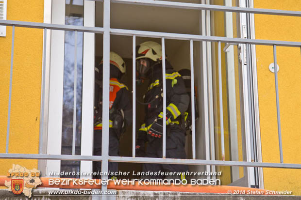 20180401 Brand in einer Wohnhausanlage im Ortsteil Baden Weikersdorf am Ostersonntag  Foto: © Stefan Schneider BFKDO BADEN