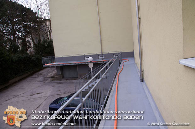 20180401 Brand in einer Wohnhausanlage im Ortsteil Baden Weikersdorf am Ostersonntag  Foto: © Stefan Schneider BFKDO BADEN