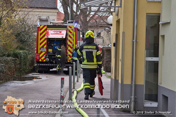 20180401 Brand in einer Wohnhausanlage im Ortsteil Baden Weikersdorf am Ostersonntag  Foto: © Stefan Schneider BFKDO BADEN