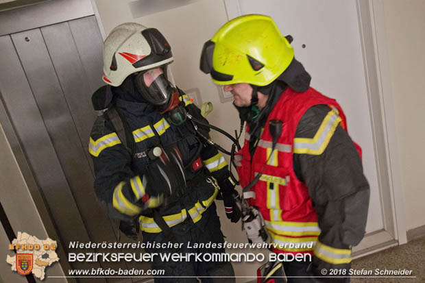 20180401 Brand in einer Wohnhausanlage im Ortsteil Baden Weikersdorf am Ostersonntag  Foto: © Stefan Schneider BFKDO BADEN