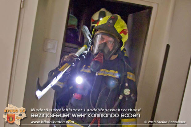 20180401 Brand in einer Wohnhausanlage im Ortsteil Baden Weikersdorf am Ostersonntag  Foto: © Stefan Schneider BFKDO BADEN