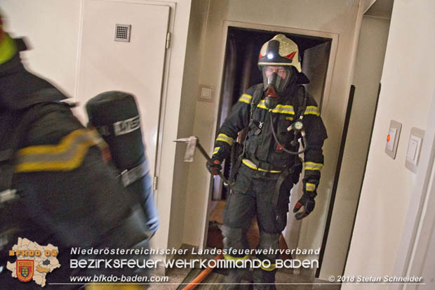 20180401 Brand in einer Wohnhausanlage im Ortsteil Baden Weikersdorf am Ostersonntag  Foto: © Stefan Schneider BFKDO BADEN