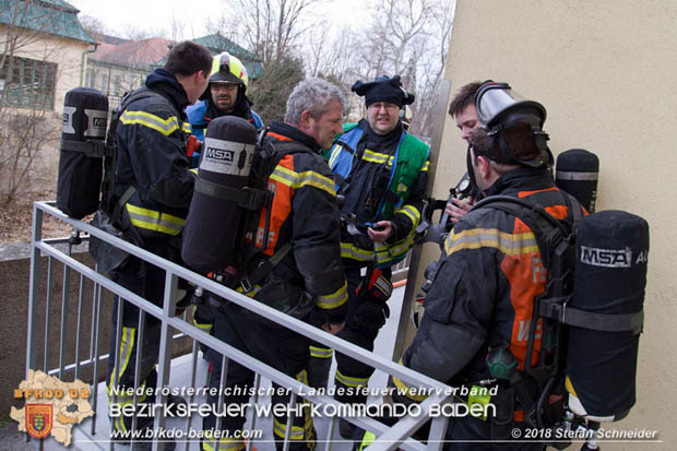 20180401 Brand in einer Wohnhausanlage im Ortsteil Baden Weikersdorf am Ostersonntag  Foto: © Stefan Schneider BFKDO BADEN
