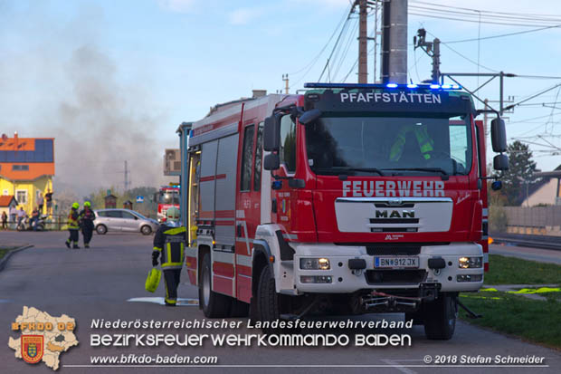 20180414 Brand mehrerer Güterwaggons im Bahnhof Pfaffstätten  Foto: © Stefan Schneider BFKDO BADEN