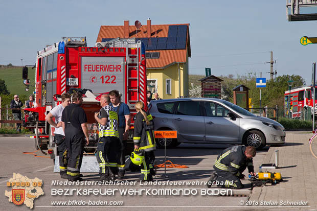 20180414 Brand mehrerer Güterwaggons im Bahnhof Pfaffstätten  Foto: © Stefan Schneider BFKDO BADEN