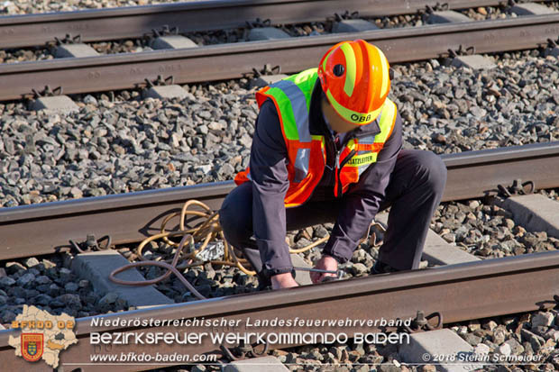 20180414 Brand mehrerer Güterwaggons im Bahnhof Pfaffstätten  Foto: © Stefan Schneider BFKDO BADEN