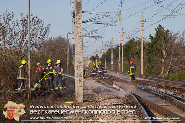 20180414 Brand mehrerer Güterwaggons im Bahnhof Pfaffstätten  Foto: © Stefan Schneider BFKDO BADEN