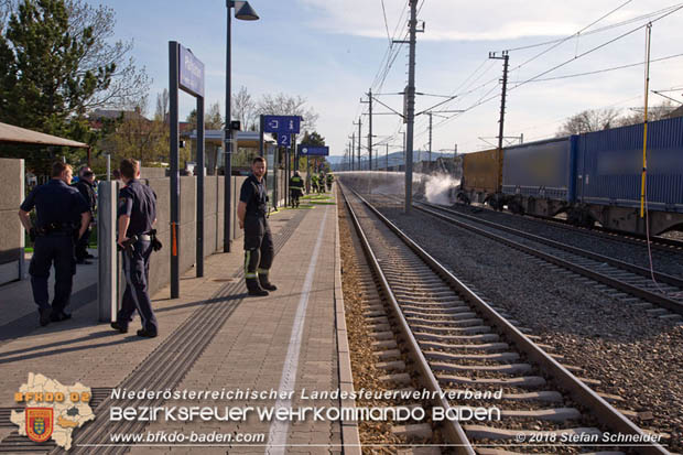 20180414 Brand mehrerer Güterwaggons im Bahnhof Pfaffstätten  Foto: © Stefan Schneider BFKDO BADEN