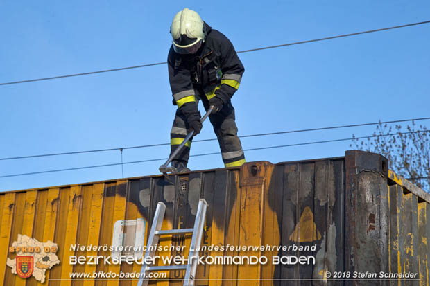 20180414 Brand mehrerer Güterwaggons im Bahnhof Pfaffstätten  Foto: © Stefan Schneider BFKDO BADEN