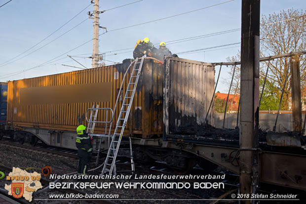 20180414 Brand mehrerer Güterwaggons im Bahnhof Pfaffstätten  Foto: © Stefan Schneider BFKDO BADEN