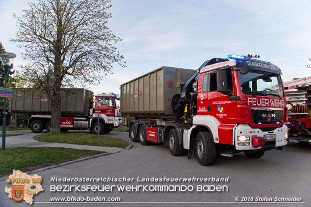 20180414 Brand mehrerer Güterwaggons im Bahnhof Pfaffstätten  Foto: © Stefan Schneider BFKDO BADEN